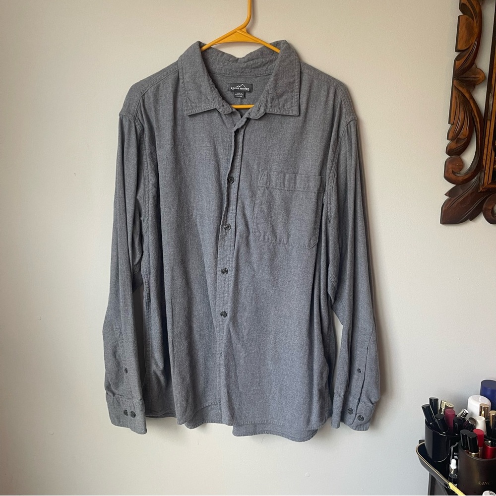 Eddie Bauer Button down XXL